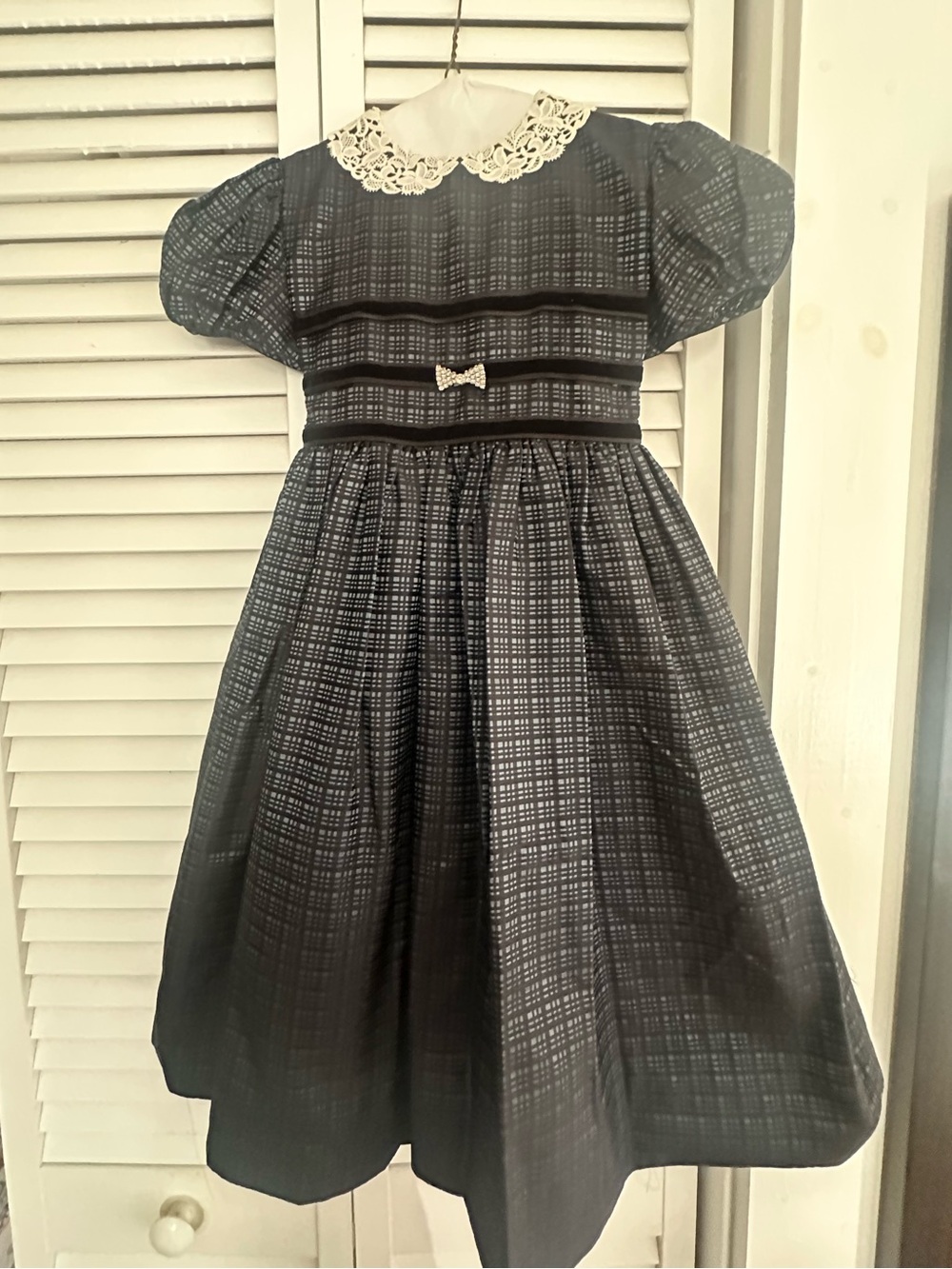 Classic Black Plaid Kids Dress with Lace Collar